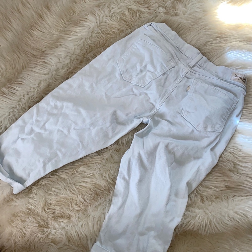 Levi’s Capris - Picture 2 of 4